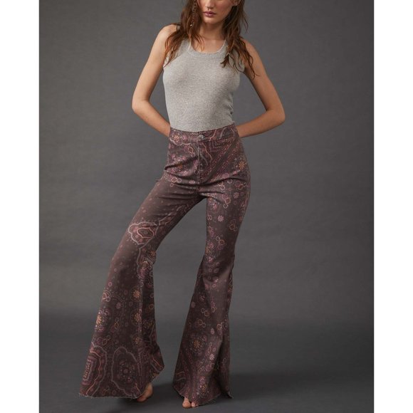 🎉LAST CHANCE🎉 FREE PEOPLE Just Float On Printed Flare Jeans / Chocolate Combo - Picture 11 of 14